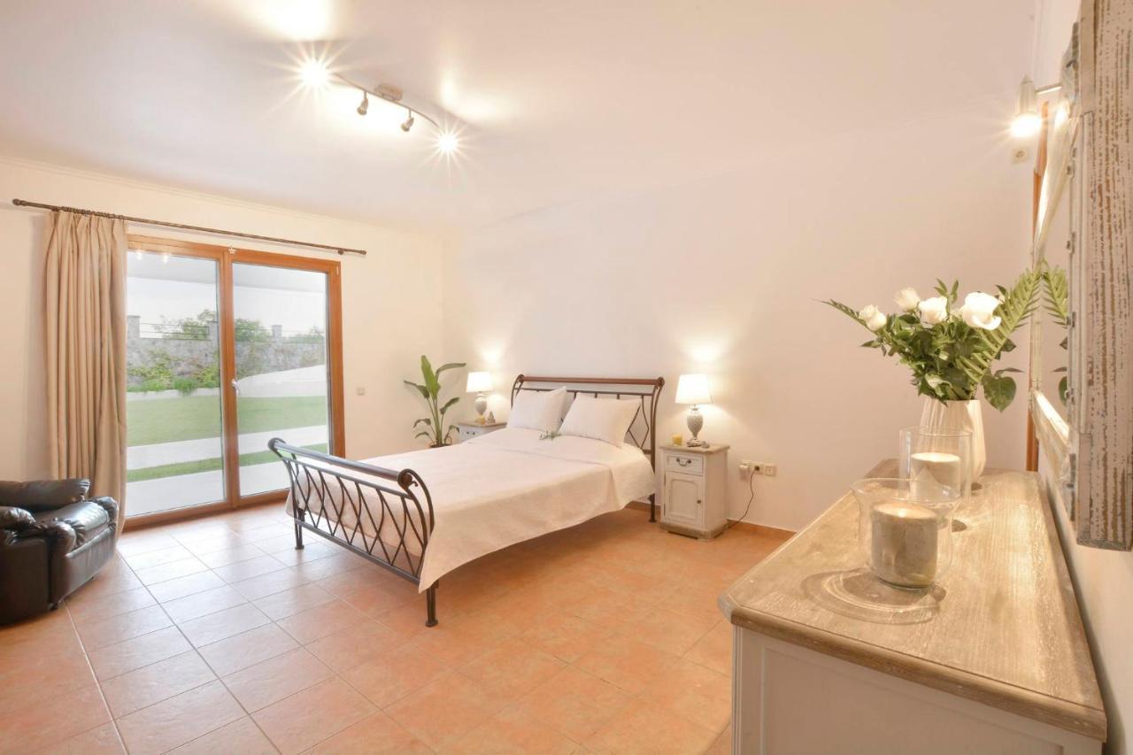 Sunlight Eros Villa Afra Bagian luar foto