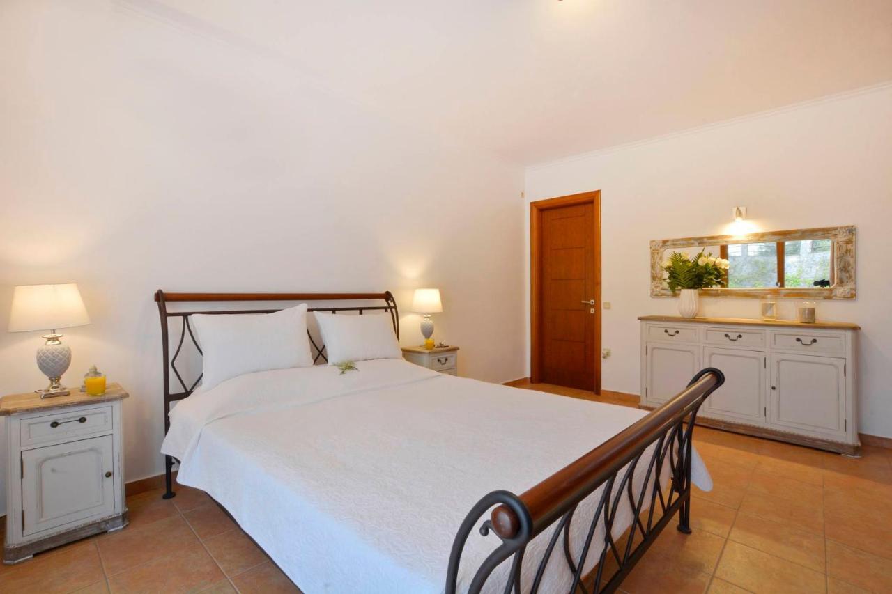 Sunlight Eros Villa Afra Bagian luar foto