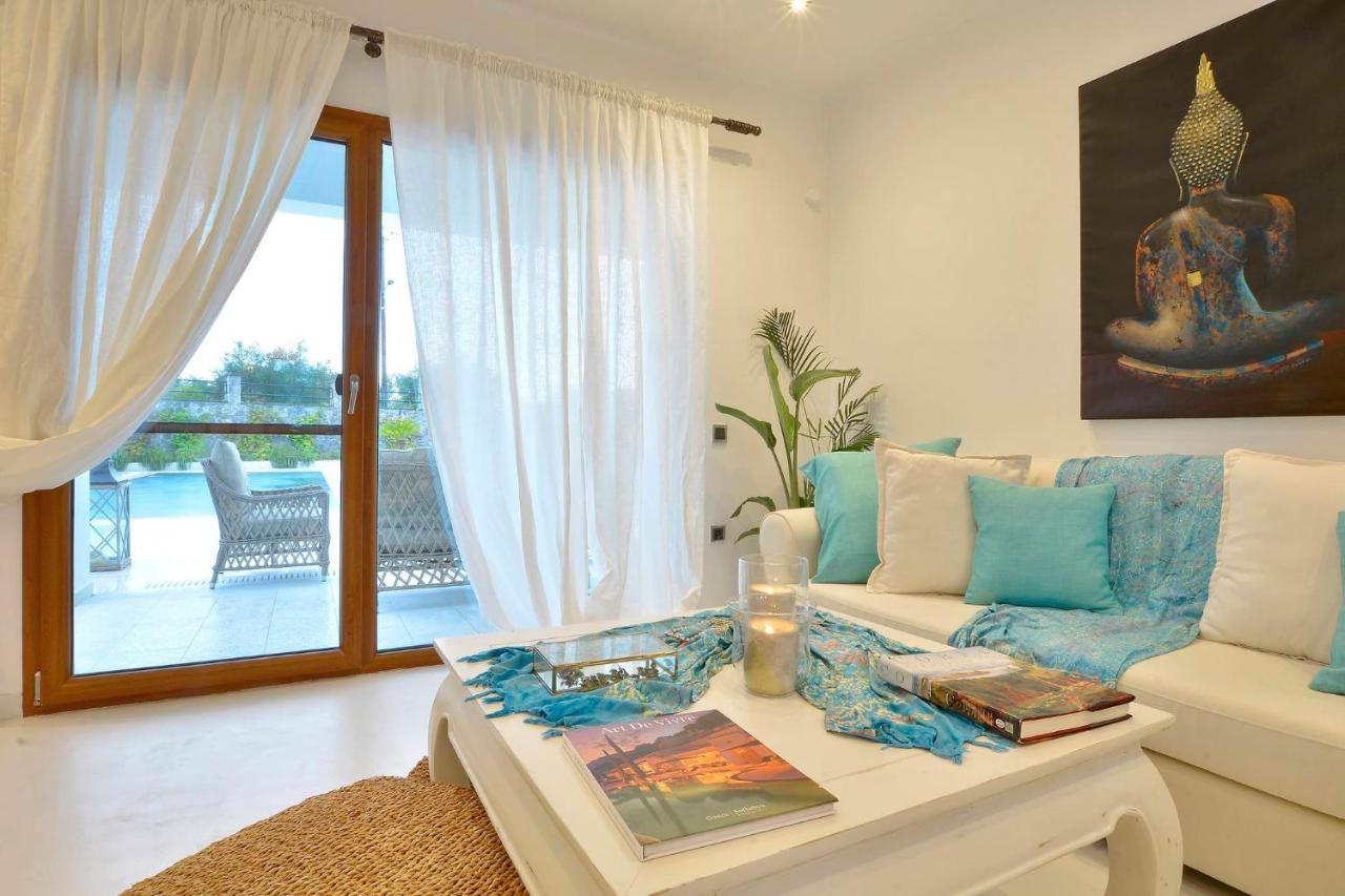 Sunlight Eros Villa Afra Bagian luar foto