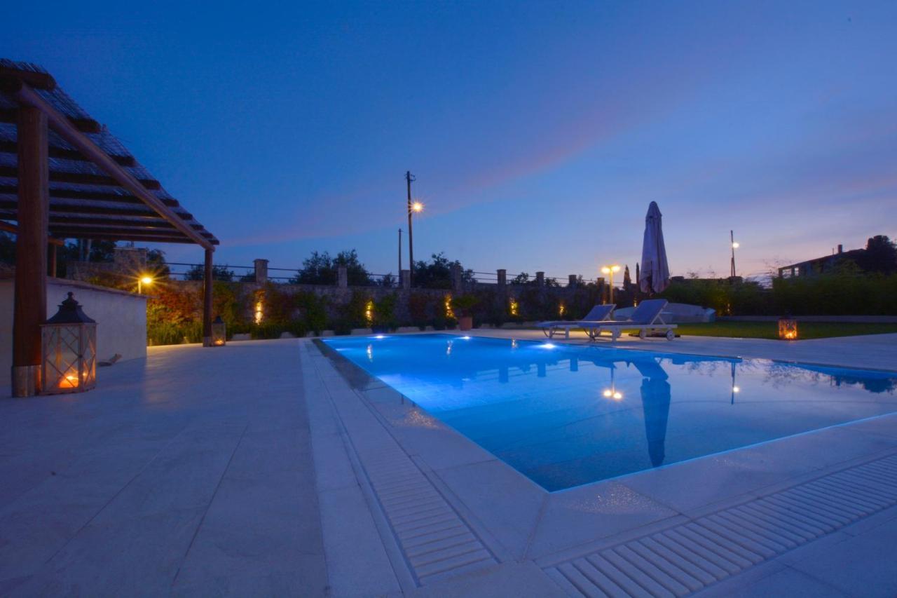 Sunlight Eros Villa Afra Bagian luar foto