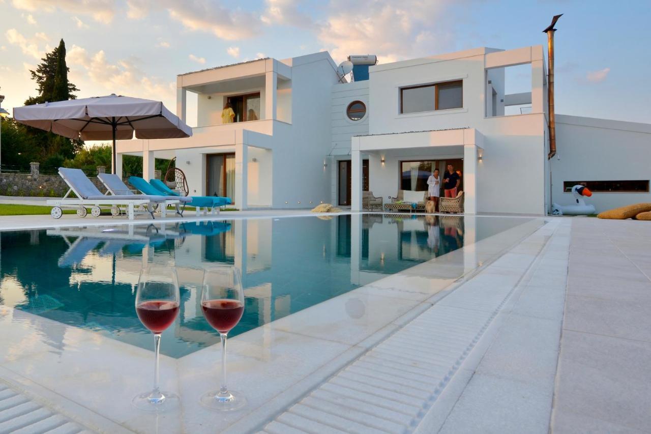 Sunlight Eros Villa Afra Bagian luar foto